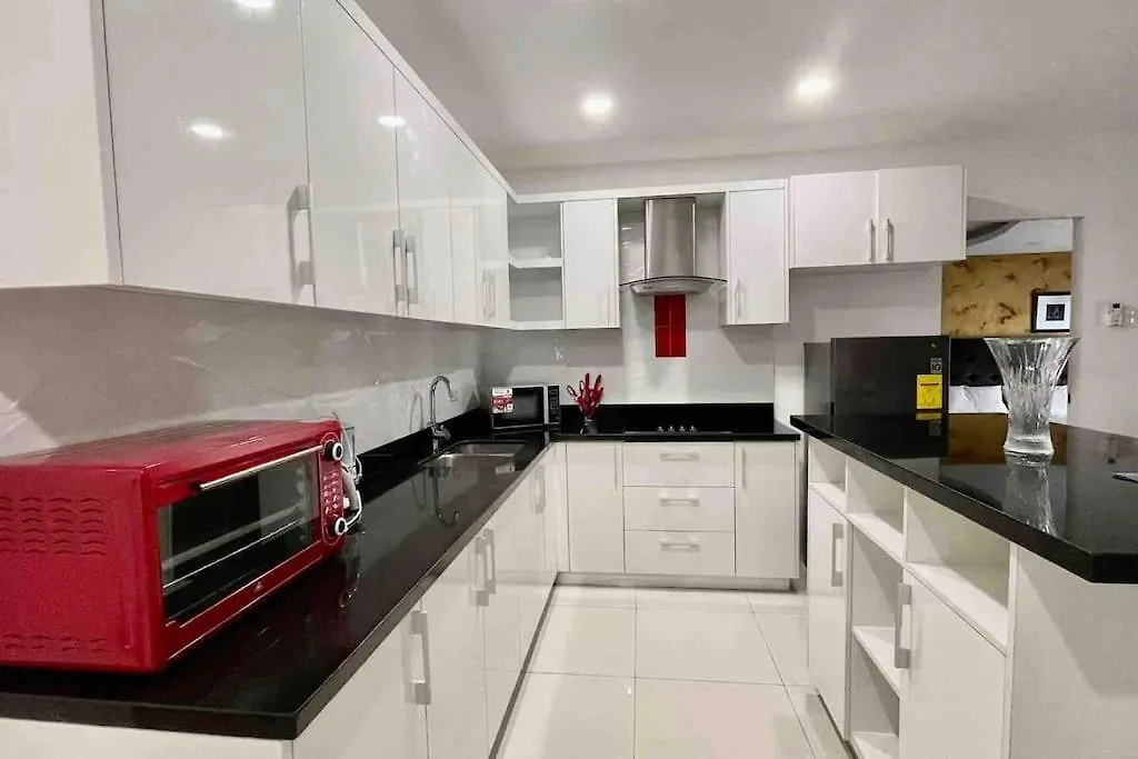 Kandi Palace, 2-Bedroom Serviced Apartment Angeles