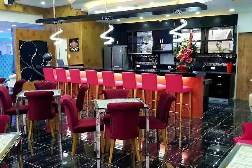 Kandi Palace, 2-Bedroom Serviced Apartment Angeles